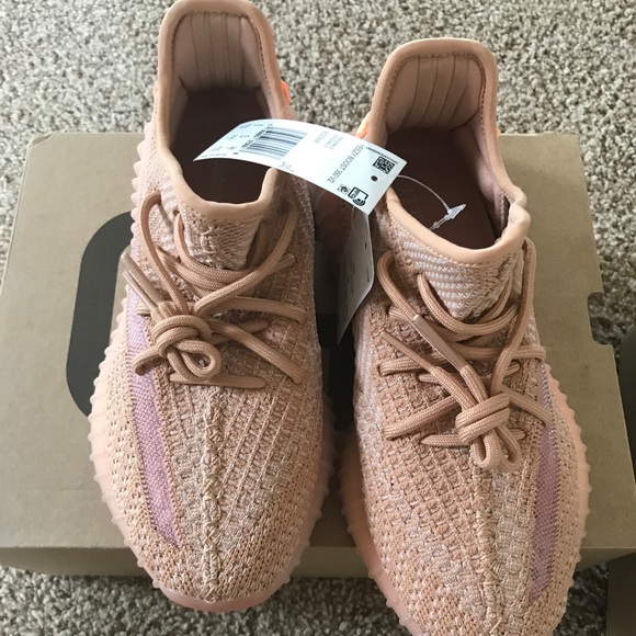 yeezy clay size 5.5